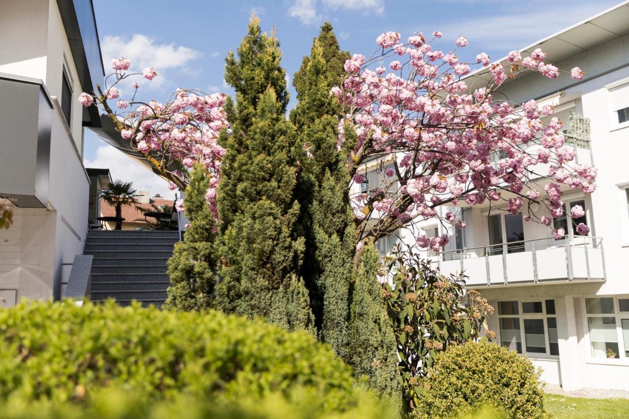 Hotel Zeppelin - Das Original Friedrichshafen Bagian luar foto